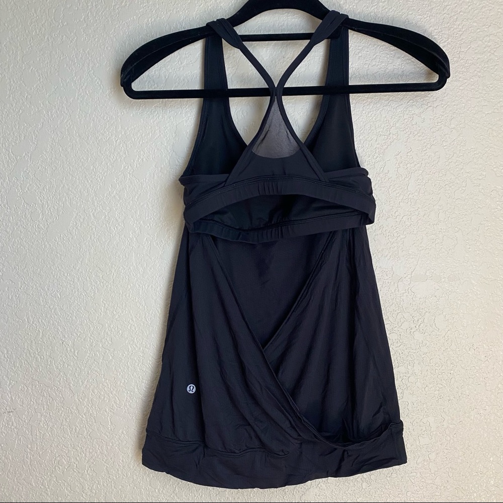 Lululemon tank top black size 6 sports bra
